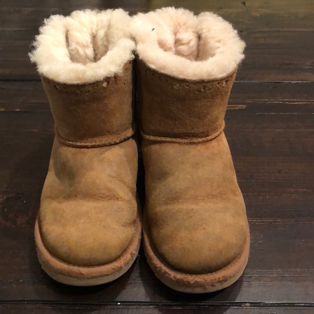Ugg size 1 girls boots
